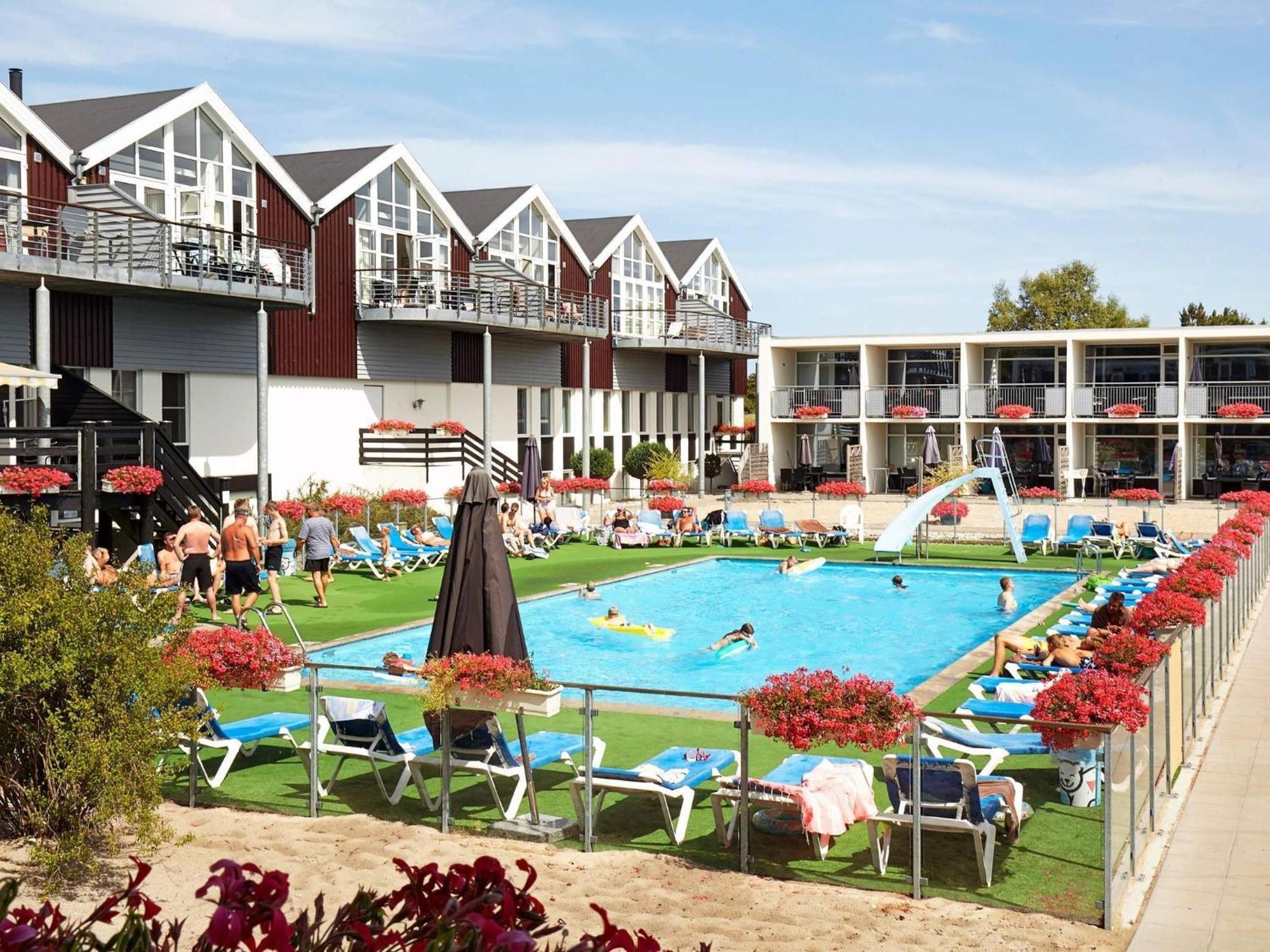 6 Person Holiday Home On A Holiday Park In Glesborg Екстериор снимка